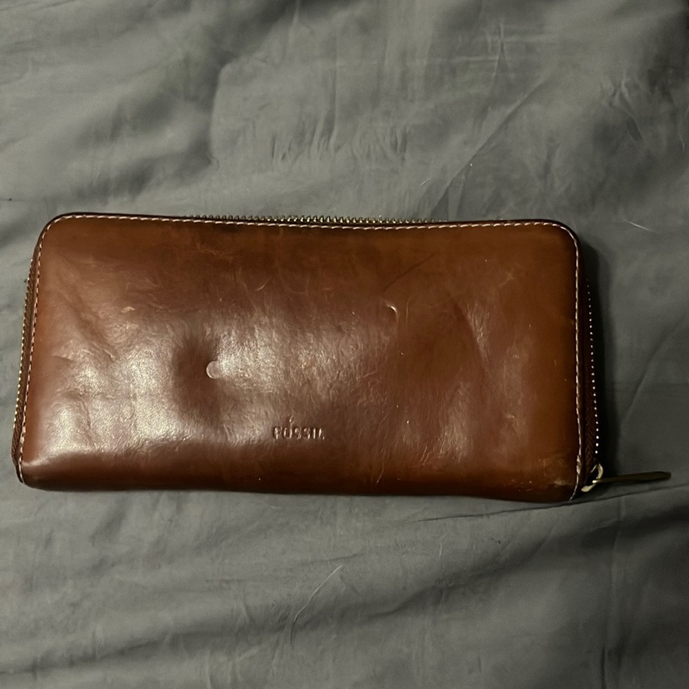 Fossil Logan Zip RFID